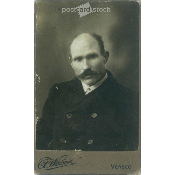 Weiser fotóműteremben készült kabinetfotó. Versec. A képen Martin János szerb módos ember látható. 1900-as évek. (2791796)