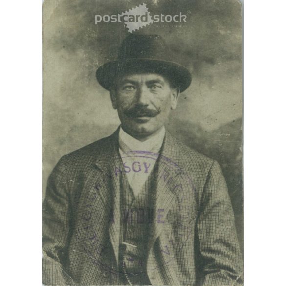 1900-as évek eleje. Regner Ferenc fotója, Diósgyőr, vasgyári bélyegzéssel. A kép készítője ismeretlen. A fotó Magyarországon készült. Eredeti papírkép. (2792354)
