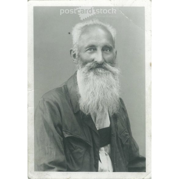 1950-es évek. Idős ember, portréfotója. A kép Münchenben készült. Fekete-fehér eredeti papírkép, régi fotó. (2792422)