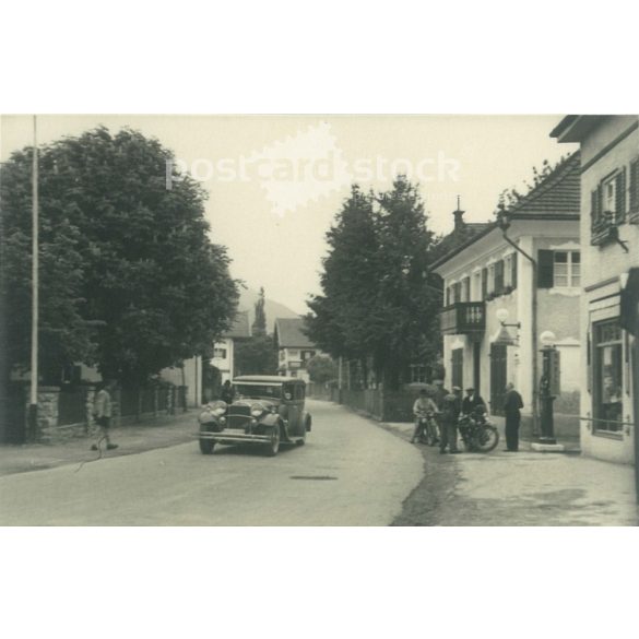 1930-as évek. Németország. Kisvárosi főutca. Fekete-fehér eredeti papírkép, régi fotó. (2792477)