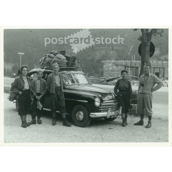 1941. Ausztria. Családi kirándulás a hegyekben. A kép készítője Leopold Diemer, Wien. Fekete-fehér eredeti papírkép, régi fotó. (2792509)