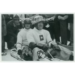  1936. Németország. A svájci bobcsapat a berlini olimpián. Fekete-fehér, régi fotó utáni reprint, olimpiai kártya. (2792523)