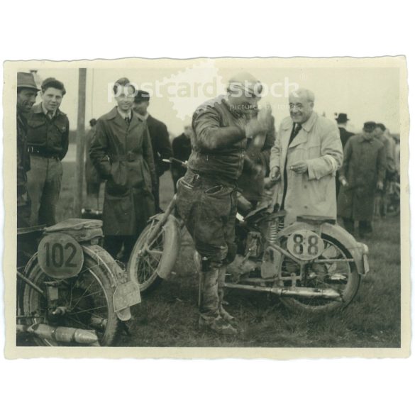 1951. Németország. Motorverseny. A kép készítője Karl Götz, Nürnberg. Fekete-fehér eredeti papírkép, régi fotó. (2792532)