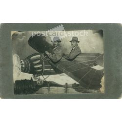   1920-as évek. Férfiak repülőgép installációban fotózva. Régi fotó, eredeti kabinetfotó / keményhátú fotó. (2792565)
