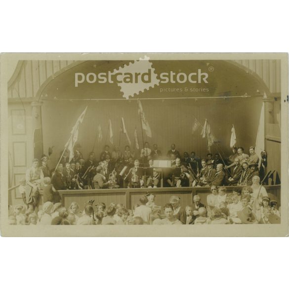 1920-as évek. Fúvószenekar. Eredeti papírkép. Régi fotó. Fekete-fehér fotólap, régi képeslap. (2792698)